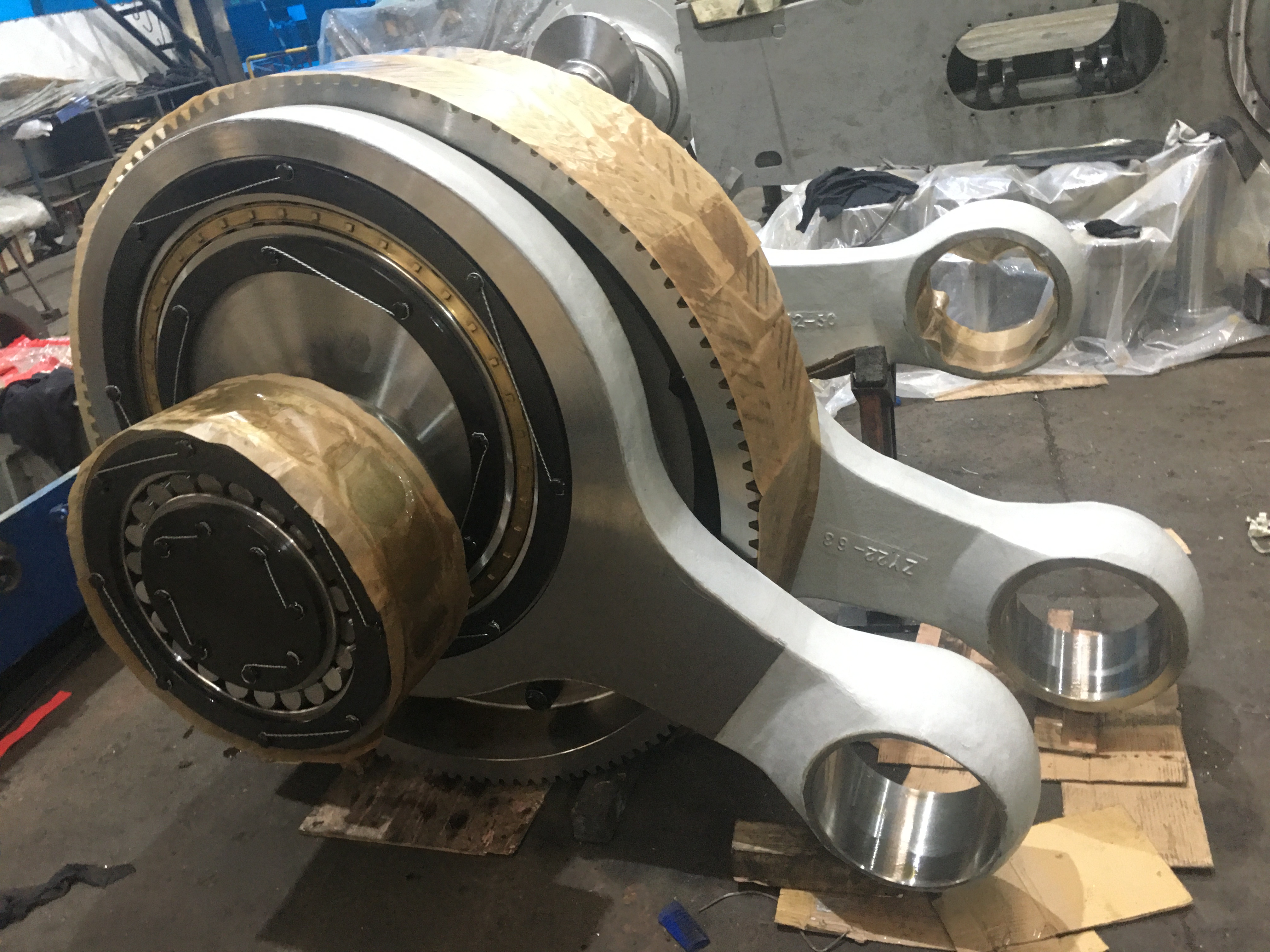Mud Pump Crankshaft, Bull Gear & Connecting Rod Assembly饭.jpg