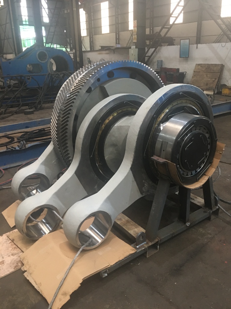 Mud Pump Crankshaft, Bull Gear & Connecting Rod Assembly.jpg